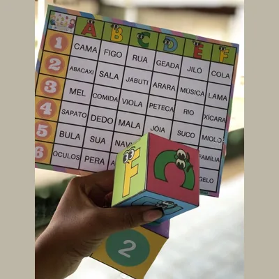 Capa de Ficha de Leitura com Jogo de Dados