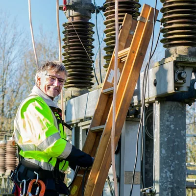 Capa de Formação Operador de Subestações de Energia